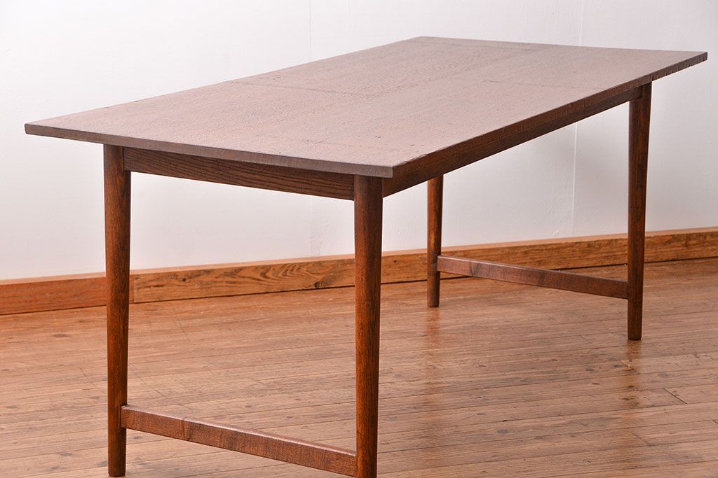 レトロ家具　昭和レトロ シンプルな丸脚ダイニングテーブル(作業台)