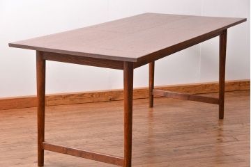 レトロ家具　昭和レトロ シンプルな丸脚ダイニングテーブル(作業台)