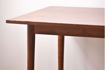 レトロ家具　昭和レトロ シンプルな丸脚ダイニングテーブル(作業台)
