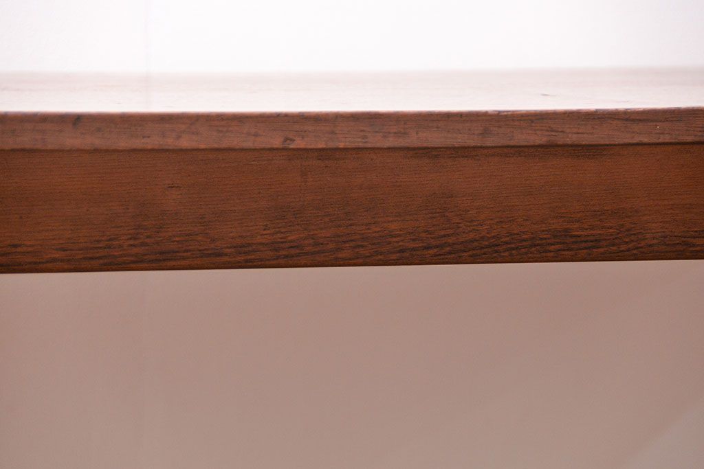 レトロ家具　昭和レトロ シンプルな丸脚ダイニングテーブル(作業台)