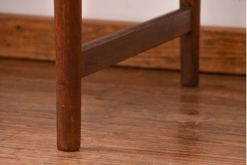 レトロ家具　昭和レトロ シンプルな丸脚ダイニングテーブル(作業台)