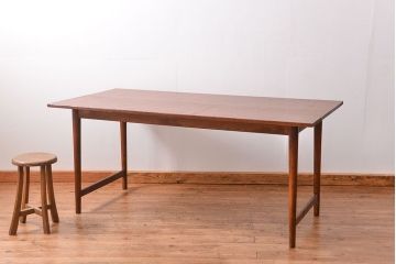レトロ家具　昭和レトロ シンプルな丸脚ダイニングテーブル(作業台)