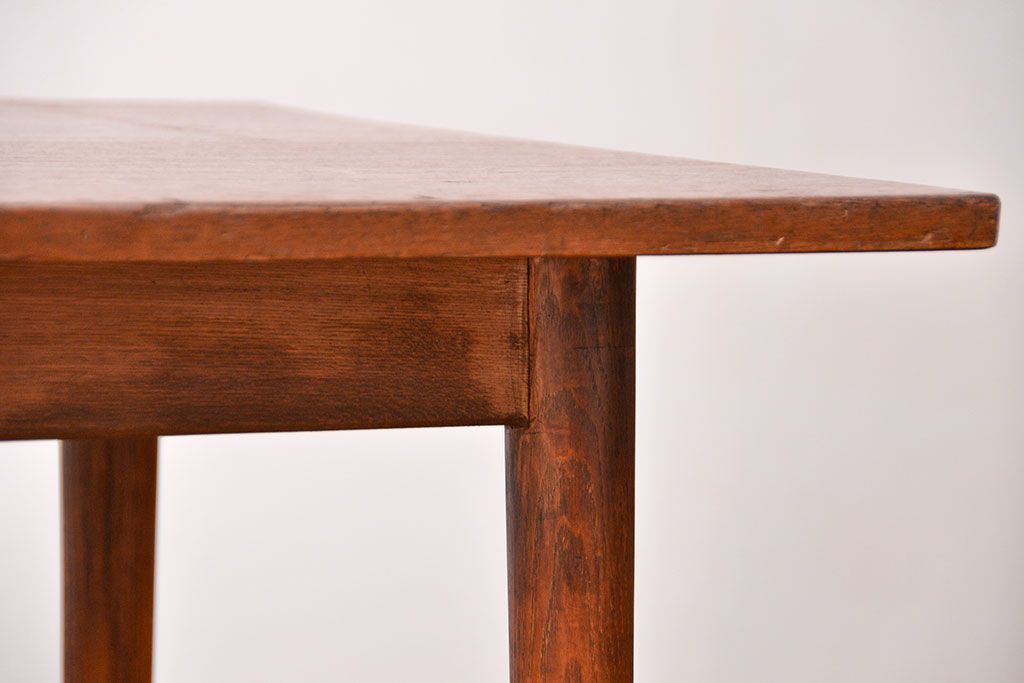 レトロ家具　昭和レトロ シンプルな丸脚ダイニングテーブル(作業台)