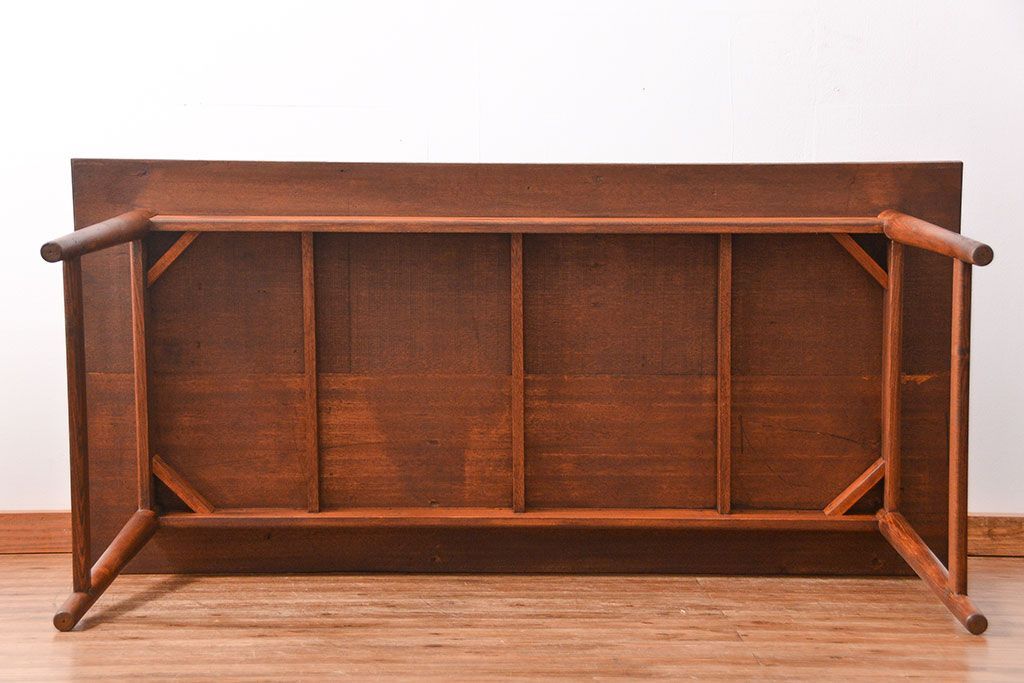 レトロ家具　昭和レトロ シンプルな丸脚ダイニングテーブル(作業台)