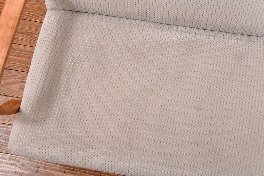 レトロ家具　昭和レトロ 座面張り替え済み　シンプルなアンティークソファ
