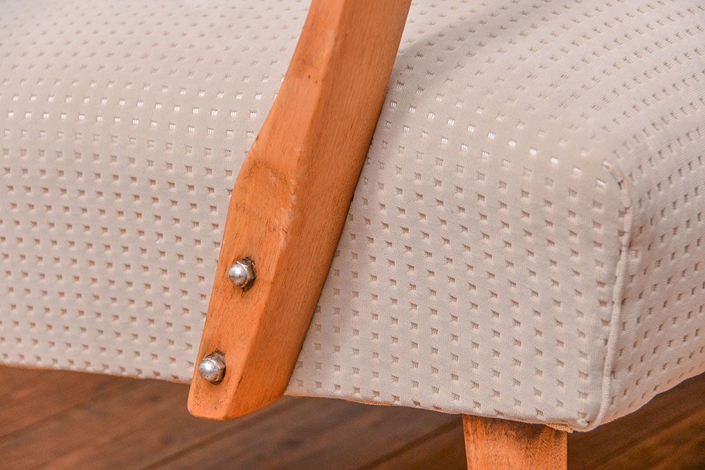 レトロ家具　昭和レトロ 座面張り替え済み　シンプルなアンティークソファ