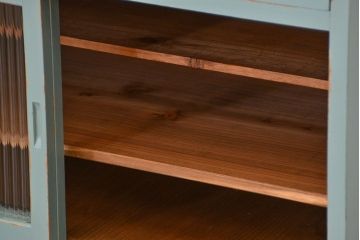 レトロ家具　昭和レトロ アンティークペイント　モールガラス食器棚(収納棚、カップボード)