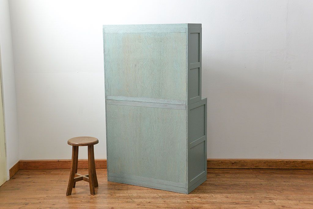 レトロ家具　昭和レトロ アンティークペイント　モールガラス食器棚(収納棚、カップボード)