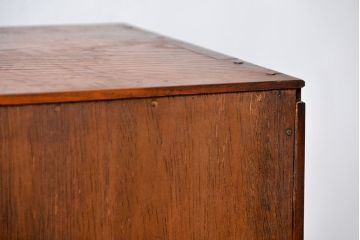 アンティーク家具　アンティーク 古い栗材の重厚な書類棚(カルテケース、小引き出し)
