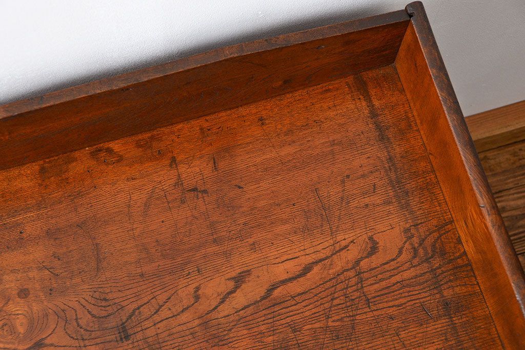 アンティーク家具　アンティーク 古い栓材の重厚なローチェスト(引き出し、ドロワー)