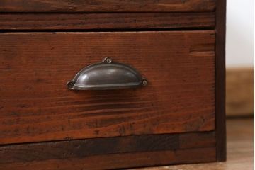 アンティーク家具　アンティーク 味のある6杯引き出しローボード(1)(ローチェスト)