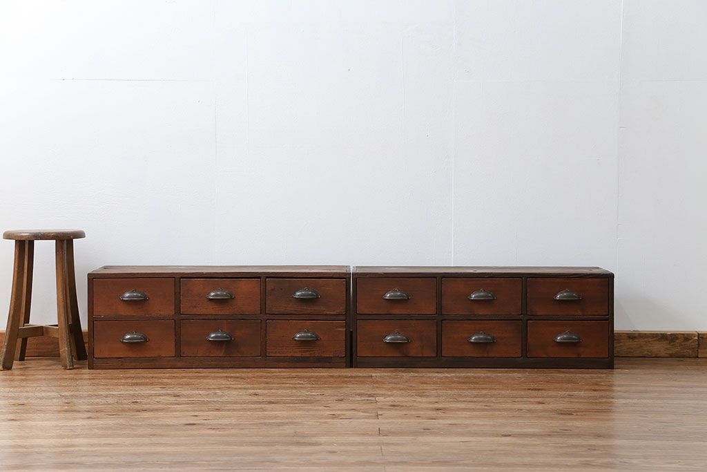 アンティーク家具　アンティーク 味のある6杯引き出しローボード(1)(ローチェスト)