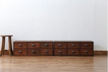 アンティーク家具　アンティーク 味のある6杯引き出しローボード(1)(ローチェスト)