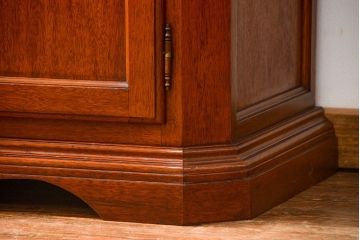 中古　ドイツMAN社製　高級2段重ねキャビネット(カップボード、収納棚)