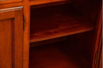 中古　ドイツMAN社製　高級2段重ねキャビネット(カップボード、収納棚)