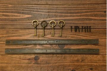 中古　ドイツMAN社製　高級2段重ねキャビネット(カップボード、収納棚)