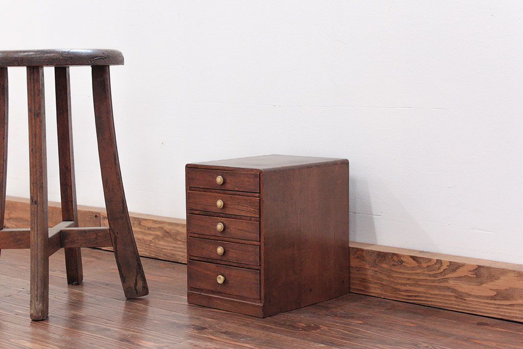 レトロ家具　昭和レトロ とても小さなアンティーク五段小引き出し