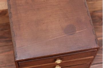 レトロ家具　昭和レトロ とても小さなアンティーク五段小引き出し