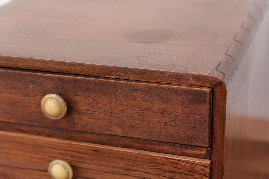 レトロ家具　昭和レトロ とても小さなアンティーク五段小引き出し