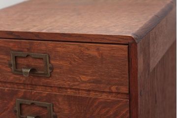 アンティーク家具　アンティーク ネームプレート取っ手のナラ材 五段小引き出し