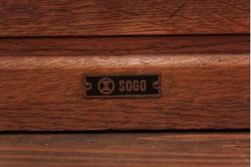 アンティーク家具　アンティーク ネームプレート取っ手のナラ材 五段小引き出し