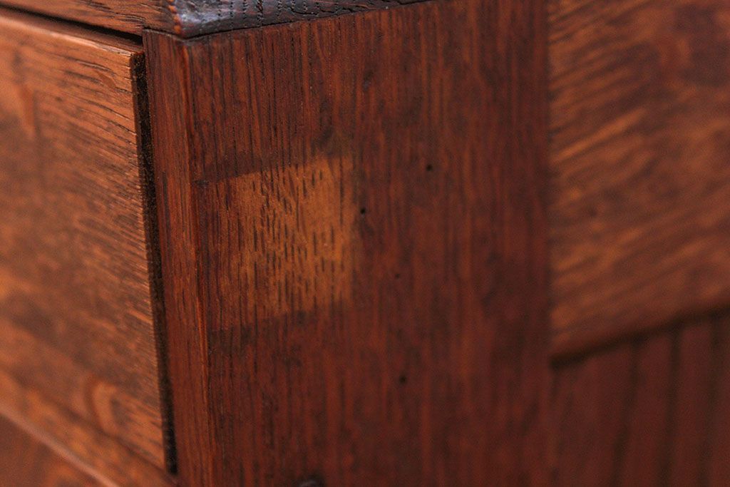 アンティーク家具　アンティーク ネームプレート取っ手のナラ材 五段小引き出し