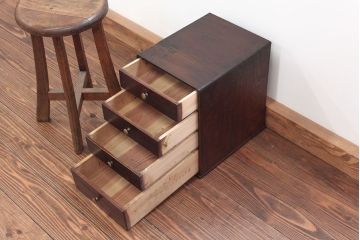 アンティーク家具　アンティーク 古い木の使い込まれた五段小引き出し