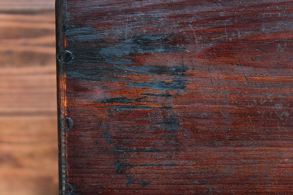 アンティーク家具　アンティーク 古い木の使い込まれた五段小引き出し