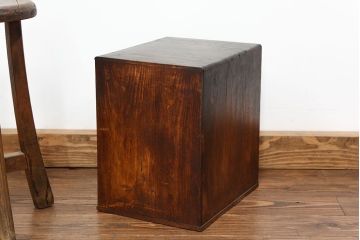 アンティーク家具　アンティーク 古い木の使い込まれた五段小引き出し