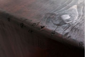 アンティーク家具　アンティーク 珍しいデザインの前面欅材の三段小引き出し