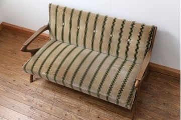 レトロ家具　昭和レトロ 1960年代　ミッドセンチュリー レトロな2人掛けソファ