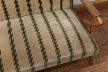 レトロ家具　昭和レトロ 1960年代　ミッドセンチュリー レトロな2人掛けソファ