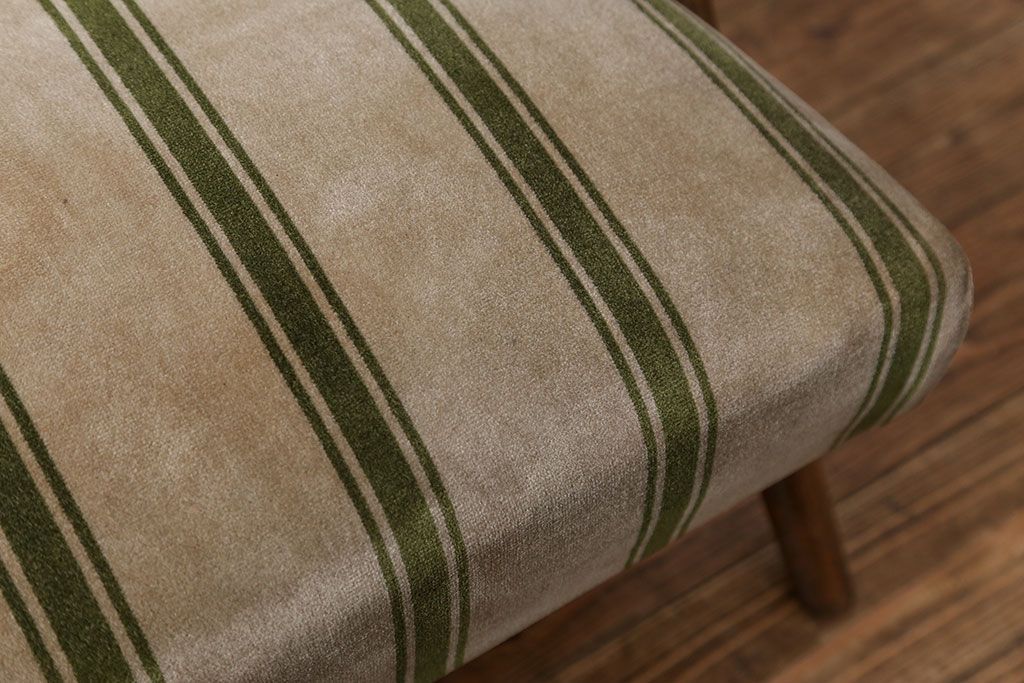 レトロ家具　昭和レトロ 1960年代　ミッドセンチュリー レトロな2人掛けソファ