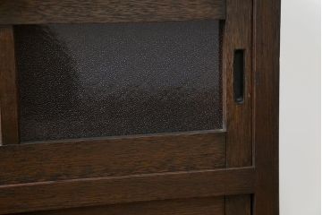 レトロ家具　アンティーク レトロな脚付きサイドキャビネット(食器棚、収納棚)