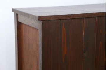 レトロ家具　アンティーク レトロな脚付きサイドキャビネット(食器棚、収納棚)