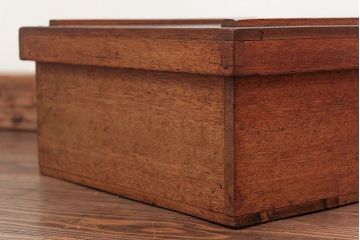 アンティーク雑貨　アンティーク 古いナラ材!しっかりとした木箱(小物入れ、収納棚)