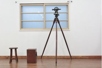 アンティーク雑貨　古い服部 トーコー トランシット(測量機)三脚付き