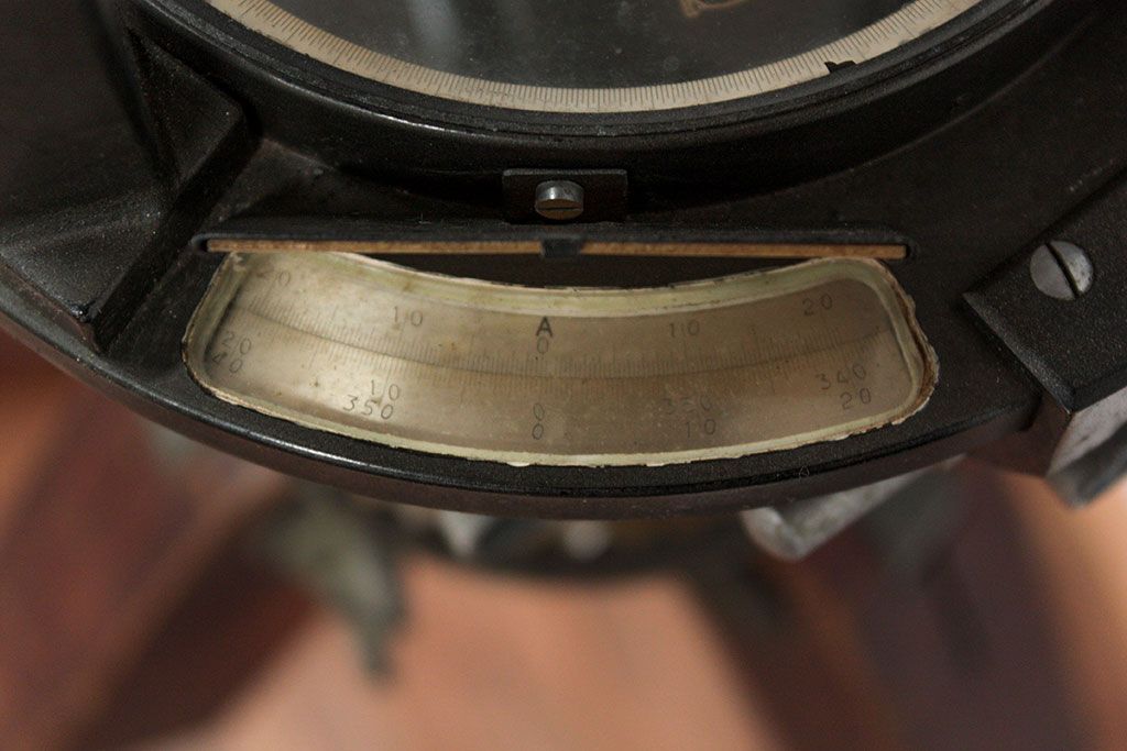 アンティーク雑貨　古い服部 トーコー トランシット(測量機)三脚付き