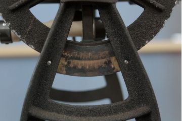 アンティーク雑貨　古い服部 トーコー トランシット(測量機)三脚付き