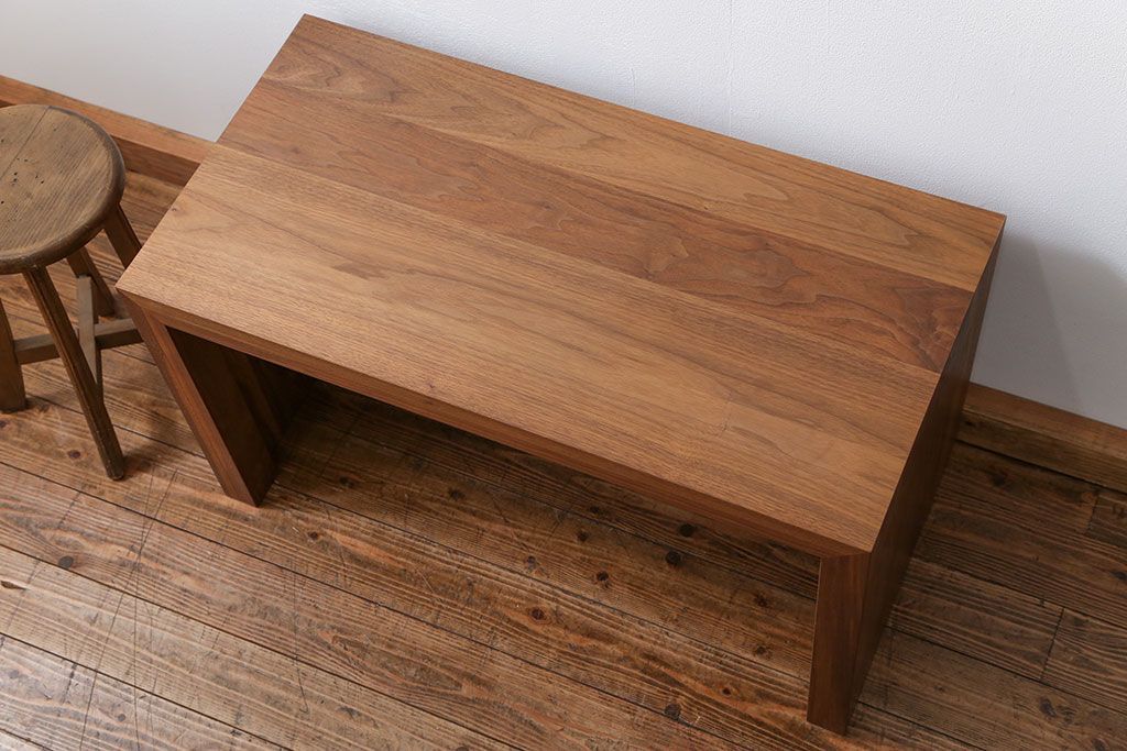 中古　インテリアショップ　リアルスタイル製(Real Style)ウォールナットサイドテーブル(センターテーブル、コンソールテーブル)