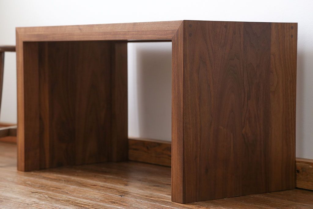 中古　インテリアショップ　リアルスタイル製(Real Style)ウォールナットサイドテーブル(センターテーブル、コンソールテーブル)