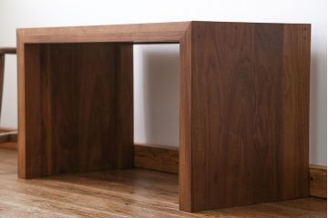 中古　インテリアショップ　リアルスタイル製(Real Style)ウォールナットサイドテーブル(センターテーブル、コンソールテーブル)