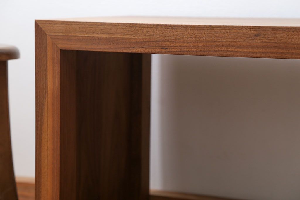 中古　インテリアショップ　リアルスタイル製(Real Style)ウォールナットサイドテーブル(センターテーブル、コンソールテーブル)