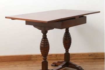 ヴィンテージ家具　イギリスビンテージ　小さなドローリーフテーブル(エクステンションテーブル)