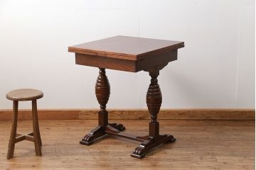 ヴィンテージ家具　イギリスビンテージ　小さなドローリーフテーブル(エクステンションテーブル)