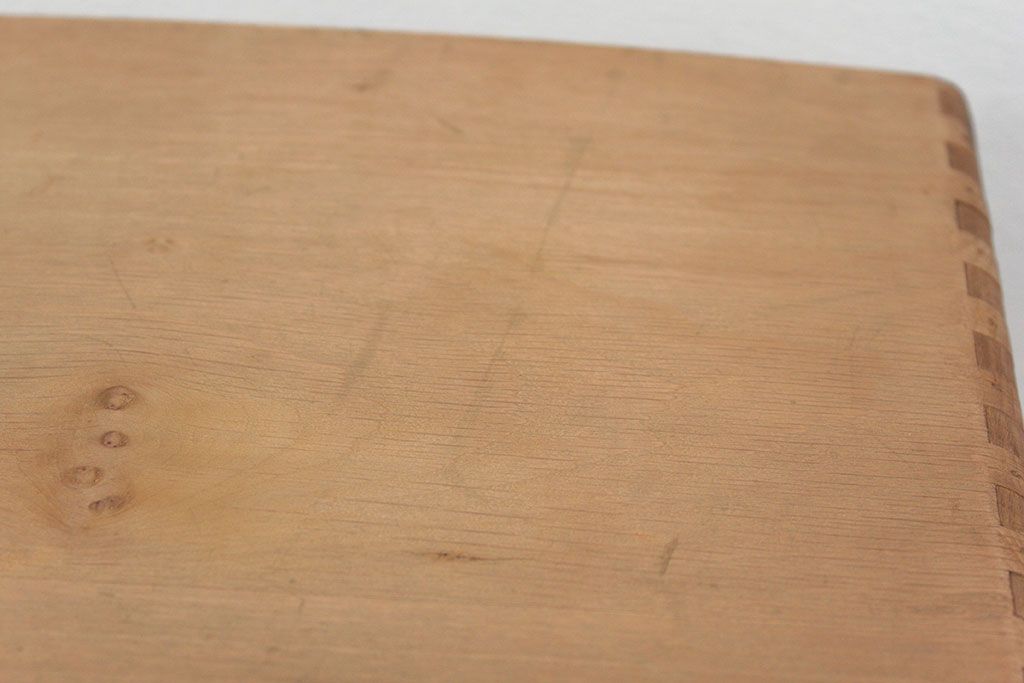 レトロ家具　昭和レトロ 古い木味のシンプルなアンティーク三段小引き出し