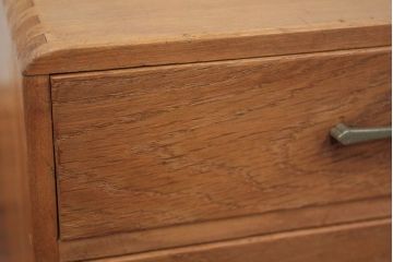 レトロ家具　昭和レトロ 古い木味のシンプルなアンティーク三段小引き出し