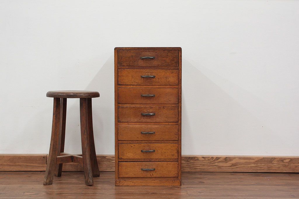 アンティーク家具　アンティーク 使い込まれた味のある7段小引き出し(小物入れ)