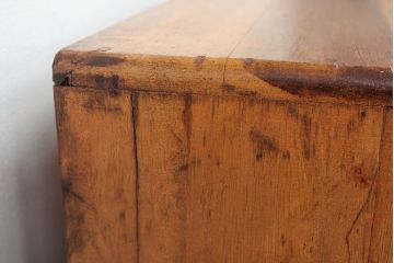 アンティーク家具　アンティーク 使い込まれた味のある7段小引き出し(小物入れ)