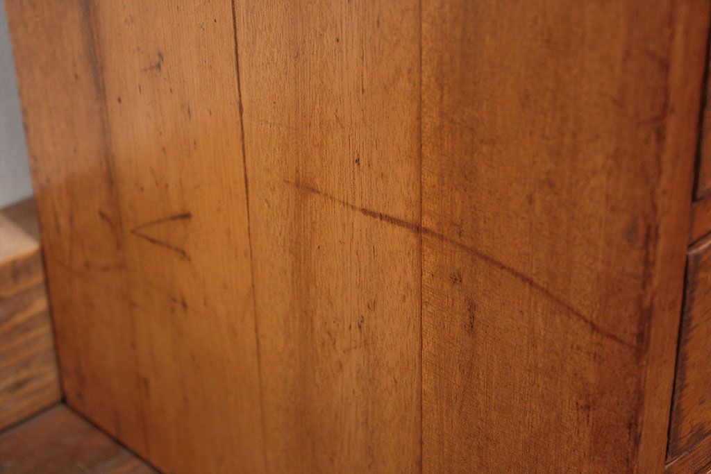 アンティーク家具　アンティーク 使い込まれた味のある7段小引き出し(小物入れ)